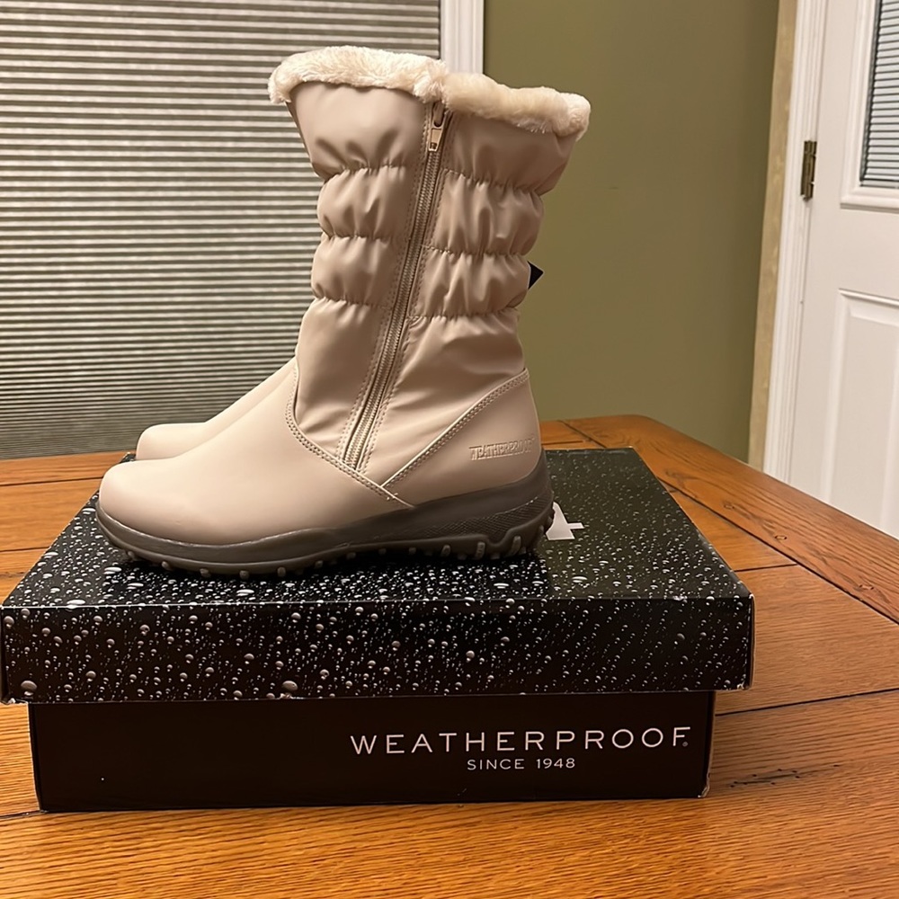 Totes Boots - Picture 4 of 4